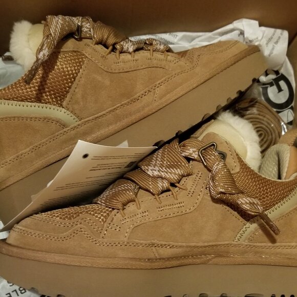 Brand New In Box 6W Lowmel Ugg Sneaker With Tags - Picture 1 of 9